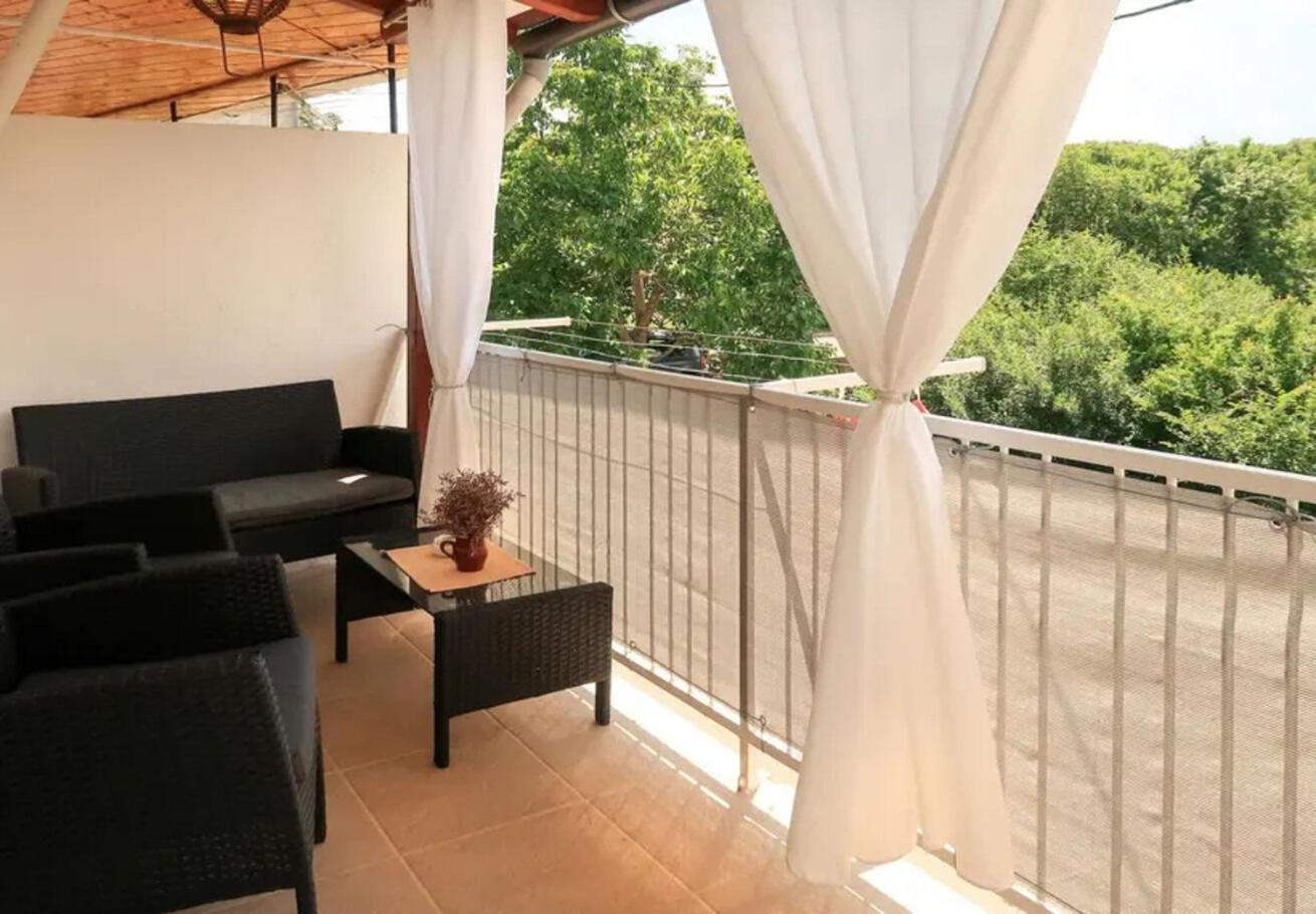 Holiday Home Ana- With Pool Kornić Exterior foto